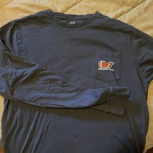 Long sleeve EUC vineyard Vines boys tee. Size XL/18